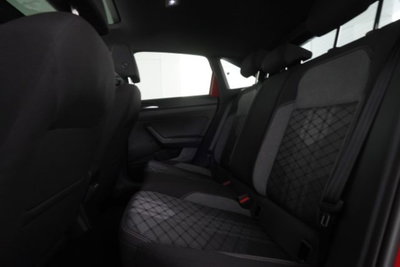 Volkswagen Taigo 1.0 TSI 110 CV DSG R-Line (11)