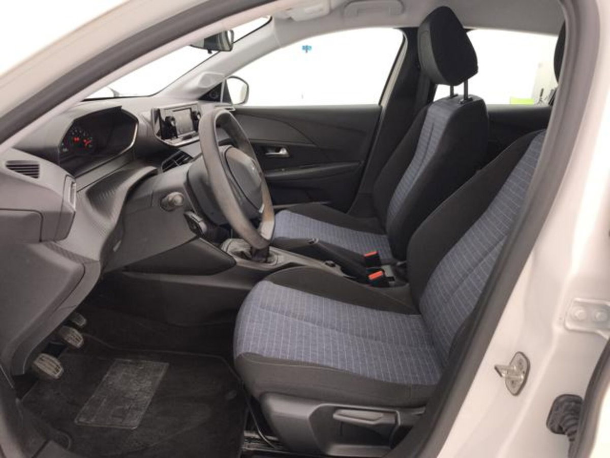 Peugeot 208 1.2 puretech Active s&s 75cv (11)
