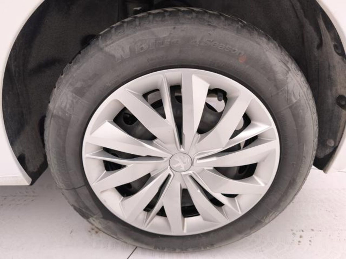 Peugeot 208 1.2 puretech Active s&s 75cv (19)