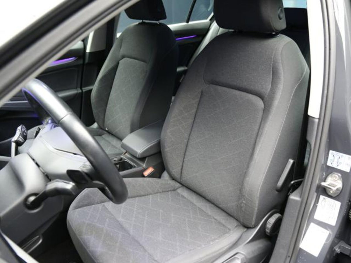 Volkswagen Golf Variant 1.0 eTSI EVO DSG Life (10)
