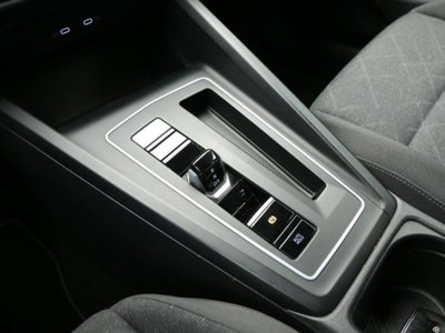Volkswagen Golf Variant 1.0 eTSI EVO DSG Life (15)