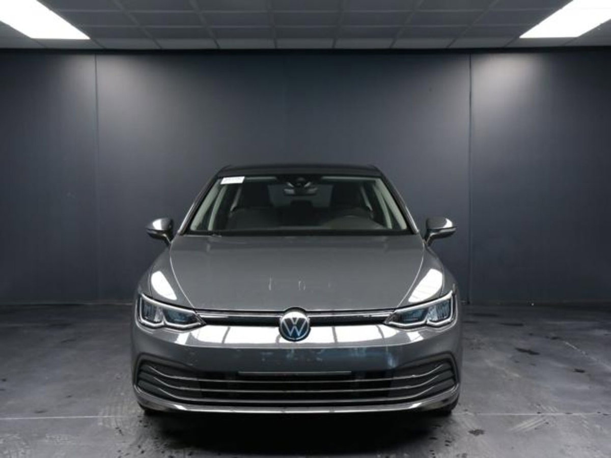 Volkswagen Golf Variant 1.0 eTSI EVO DSG Life (2)