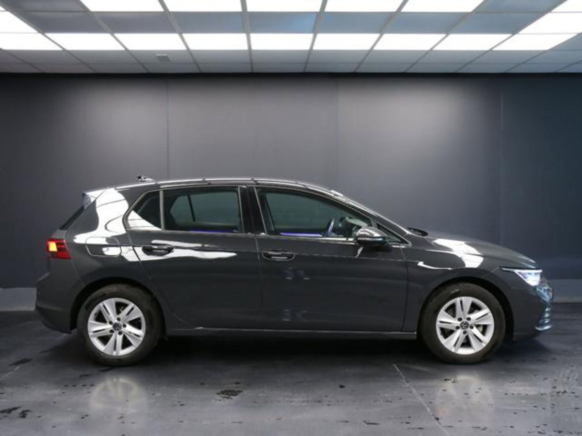 Volkswagen Golf Variant 1.0 eTSI EVO DSG Life (6)