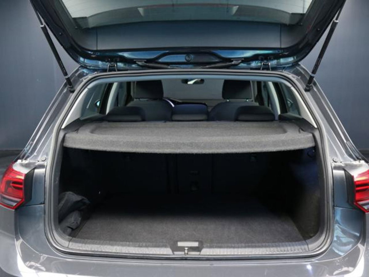 Volkswagen Golf Variant 1.0 eTSI EVO DSG Life (8)
