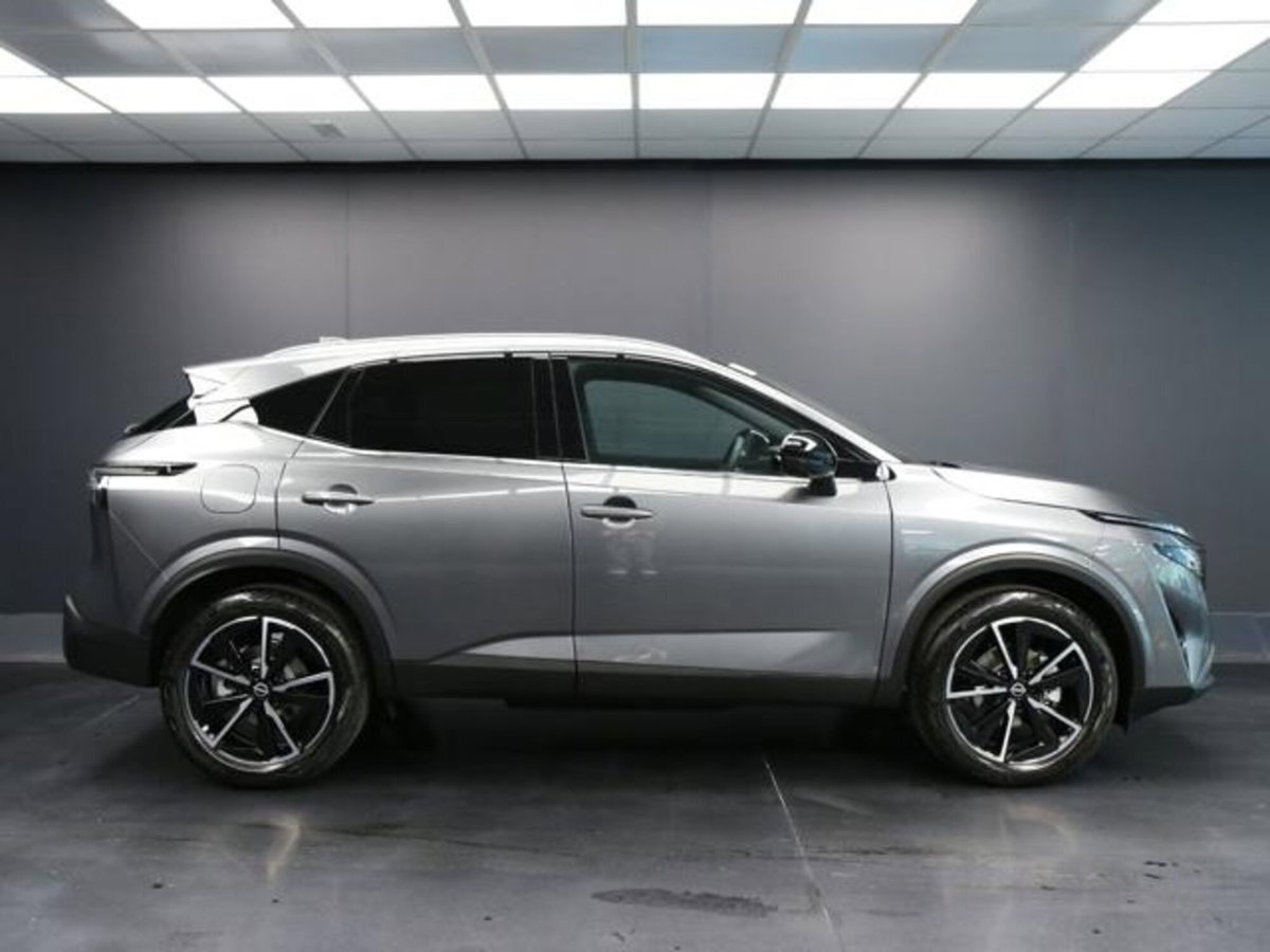 Nissan Qashqai 1.3 mhev Tekna 4wd 158cv xtronic (6)