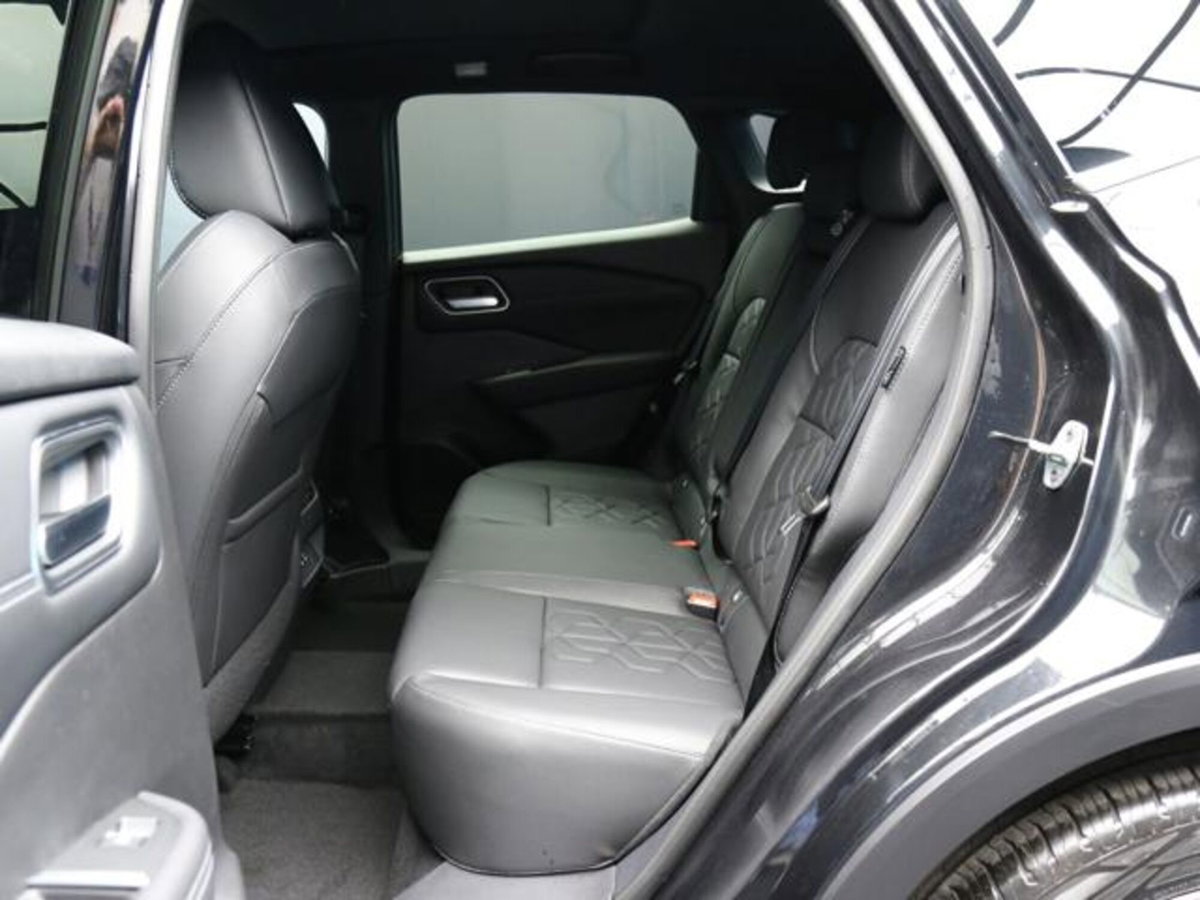 Nissan Qashqai 1.3 mhev Tekna 4wd 158cv xtronic (8)