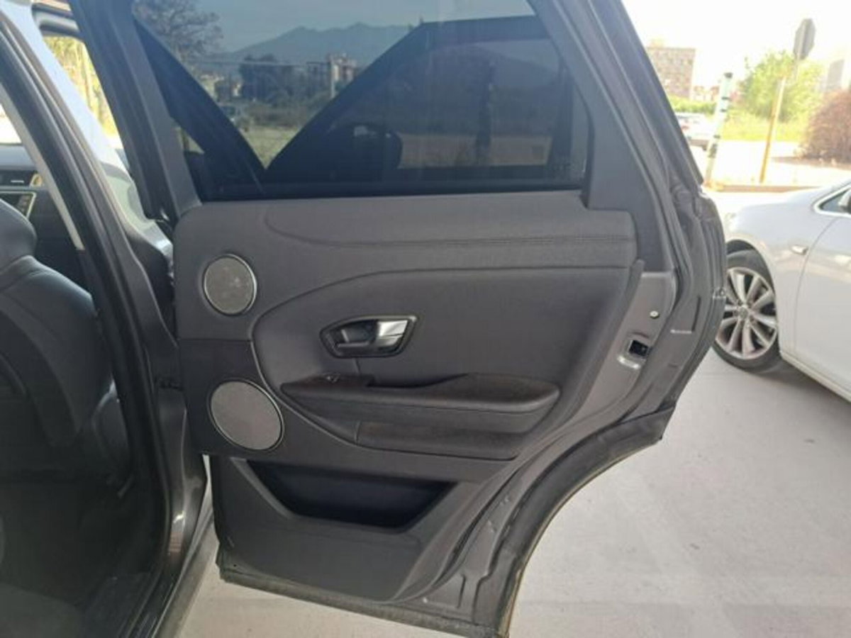 Land Rover Range Rover Evoque 2.0 eD4 5p. SE Dynamic (5)
