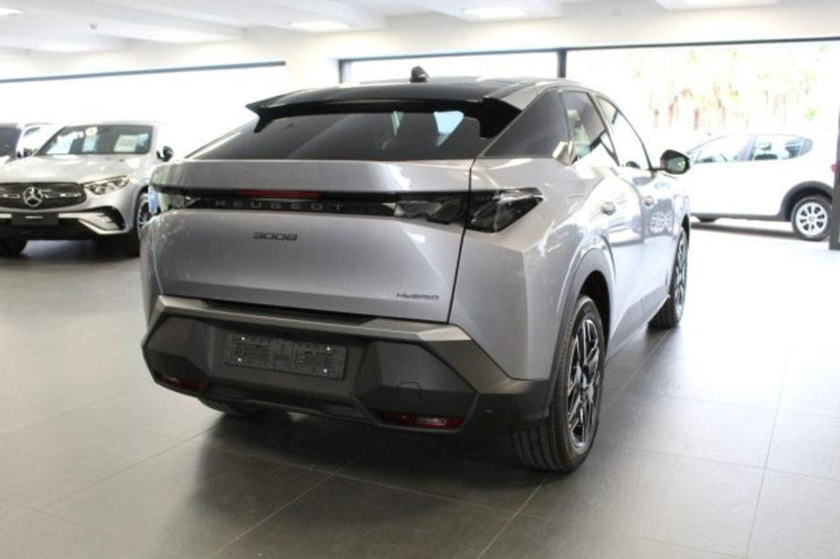 Peugeot 3008 1.2 hybrid GT 145cv e-dcs6 (11)