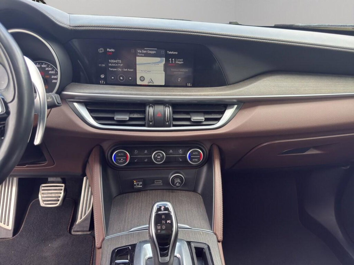 Alfa Romeo Stelvio Stelvio 2.0 Turbo 280 CV AT8 Q4 Ti (12)
