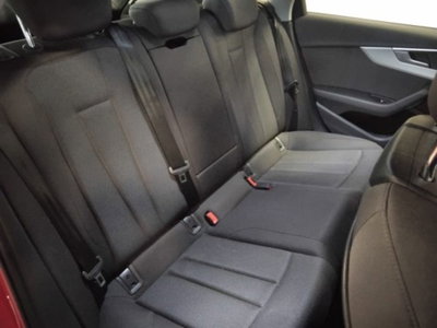 Audi A4 Avant 30 TDI S tronic Business (10)