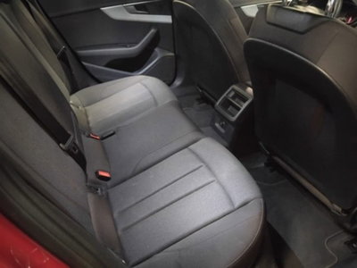 Audi A4 Avant 30 TDI S tronic Business (9)