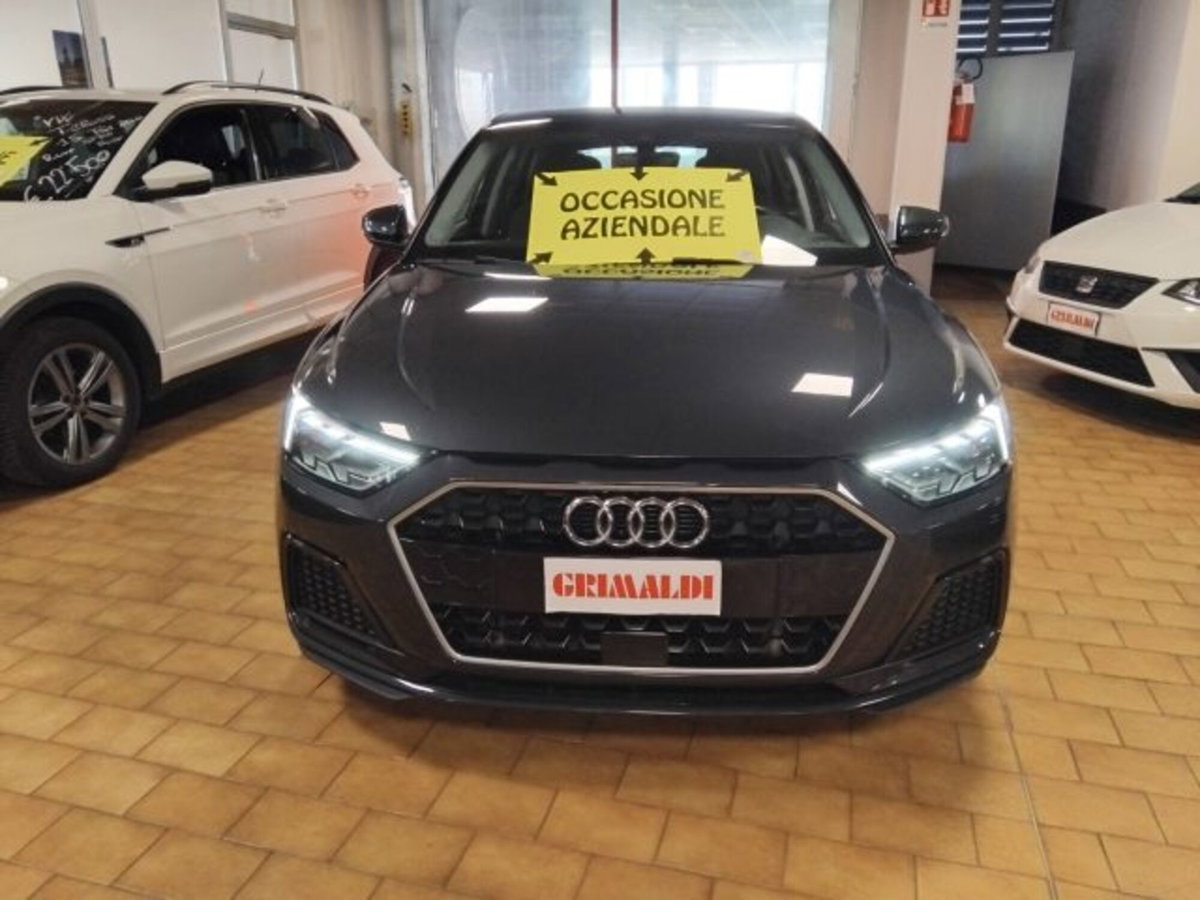 Audi A1 Sportback Sportback 30 1.0 tfsi Business 110cv s-tronic (2)