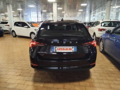 Skoda Octavia Station Wagon 2.0 TDI EVO SCR DSG Wagon Style (5)
