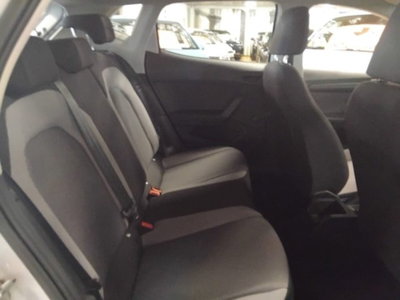 SEAT Ibiza 1.6 TDI 95 CV 5 porte Business (11)
