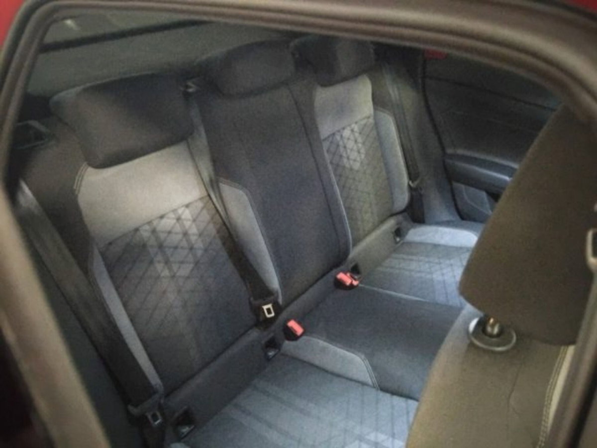 Volkswagen Taigo 1.0 tsi R-Line 115cv dsg (11)
