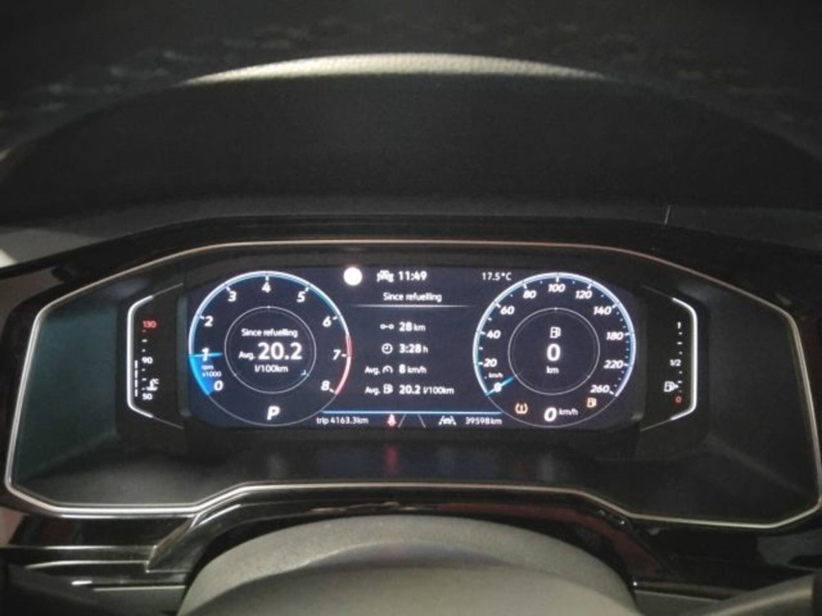 Volkswagen Taigo 1.0 tsi R-Line 115cv dsg (17)