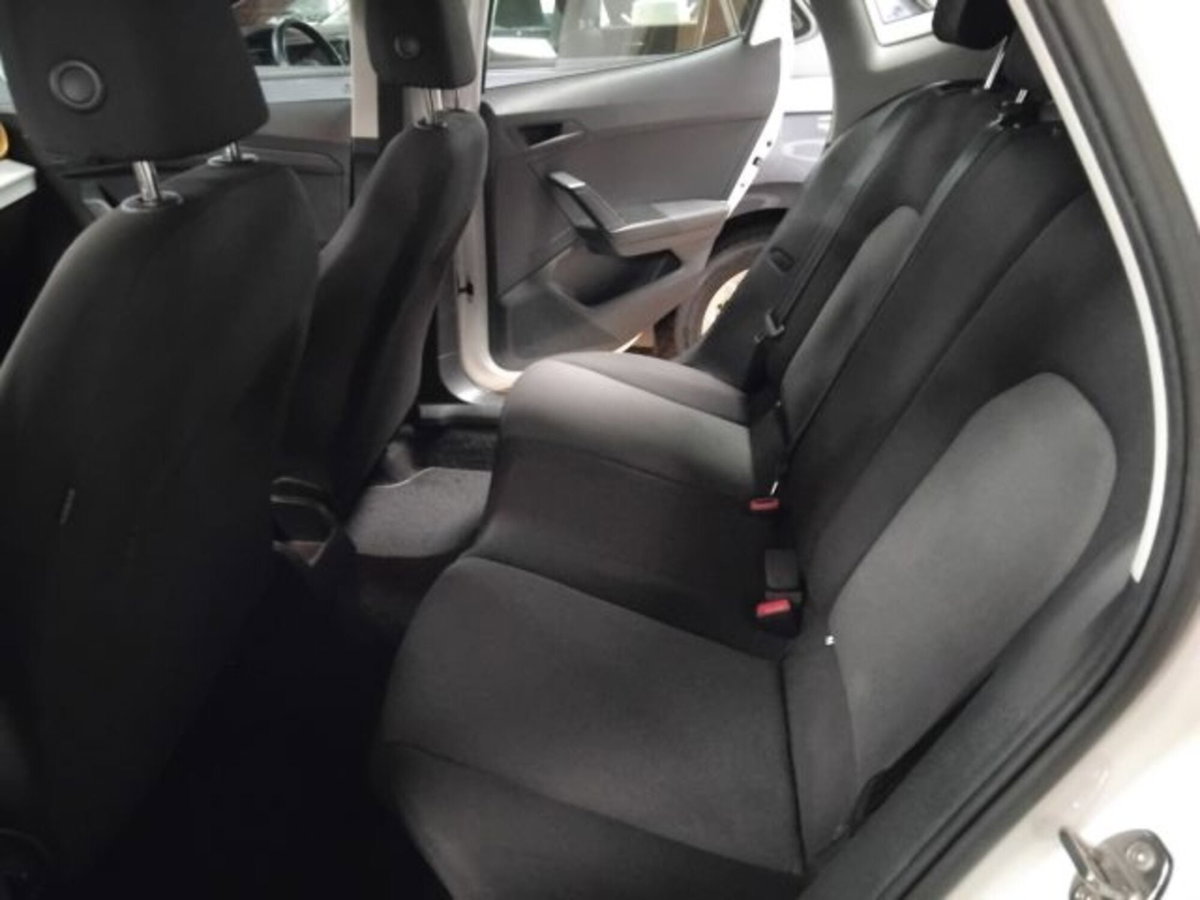 SEAT Arona 1.0 EcoTSI Reference (14)