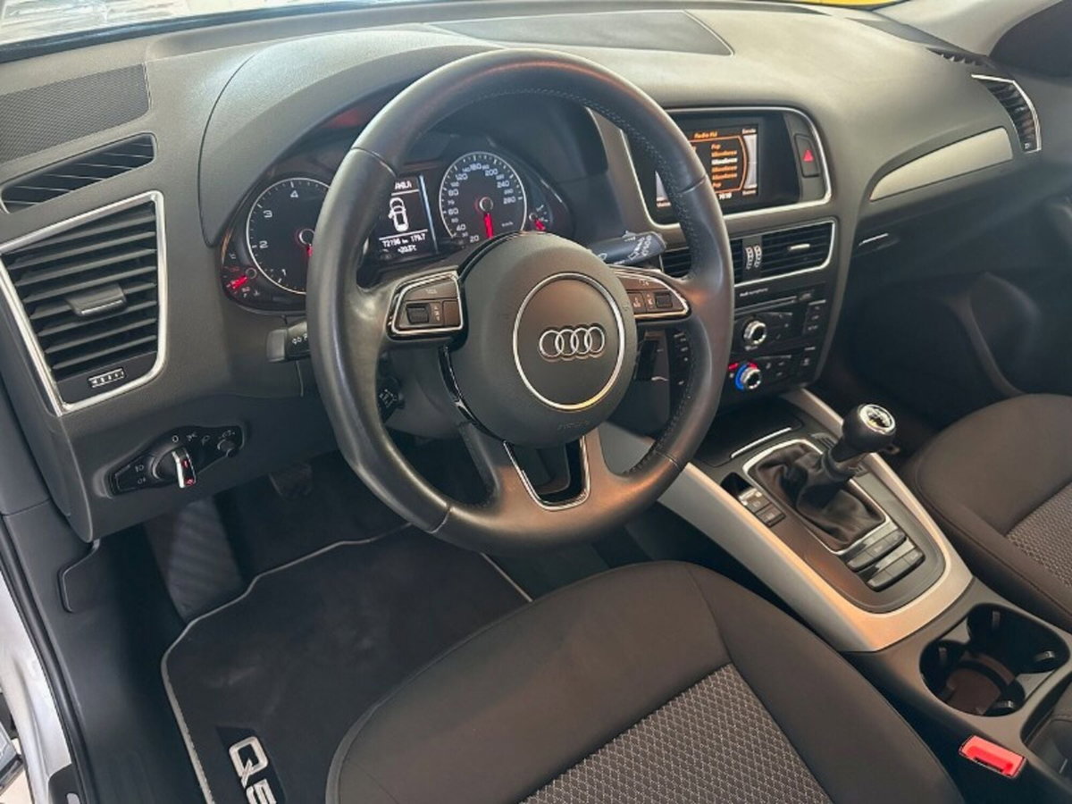 Audi Q5 2.0 TDI 150 CV quattro Business (12)