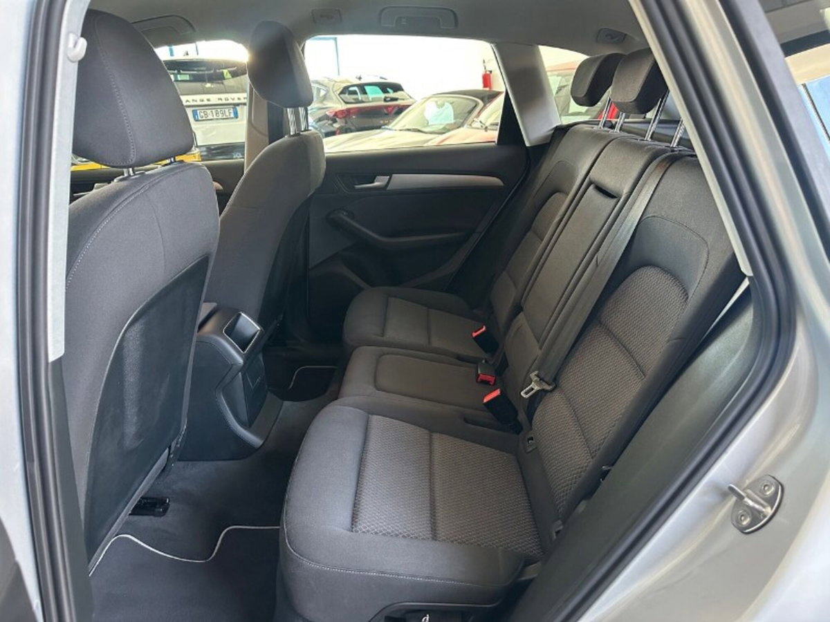 Audi Q5 2.0 TDI 150 CV quattro Business (14)