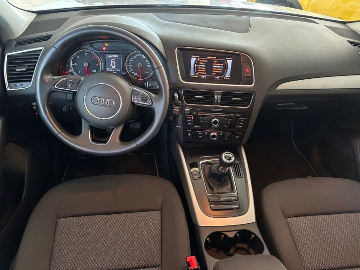 Audi Q5 2.0 TDI 150 CV quattro Business (15)