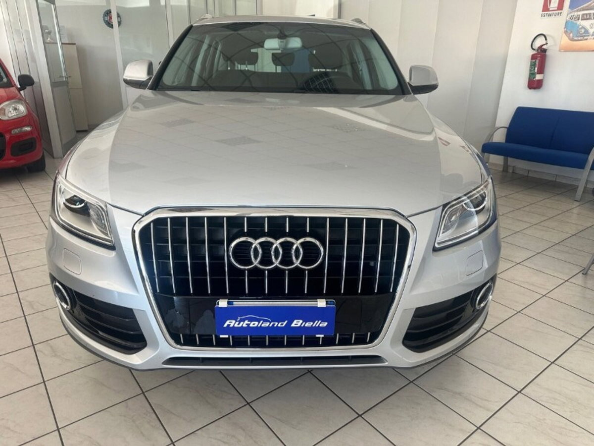 Audi Q5 2.0 TDI 150 CV quattro Business (2)