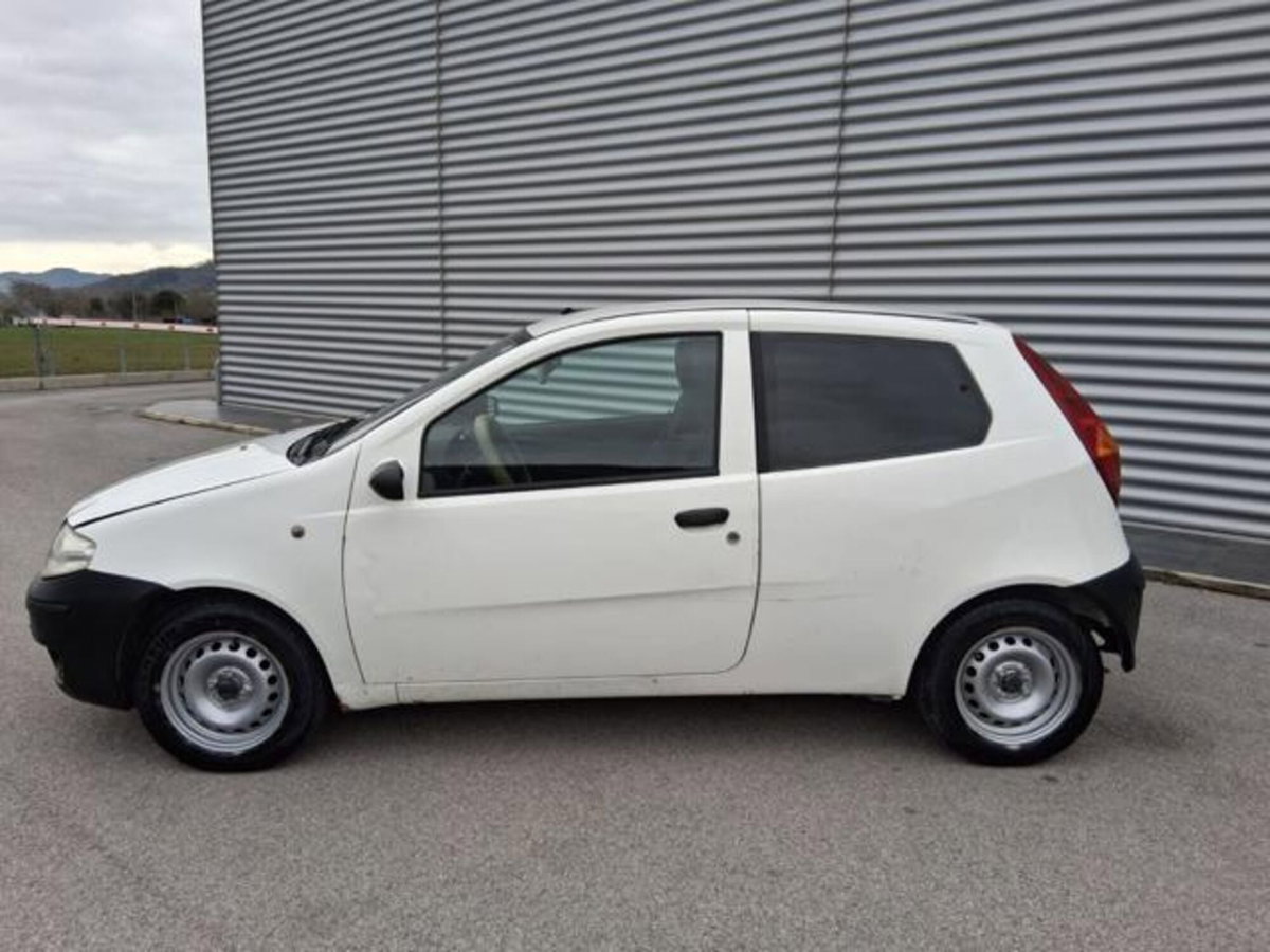Fiat Punto 1.3 JTD 3 porte 2 p.ti Van (8)