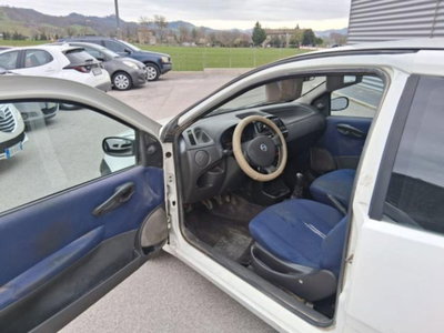 Fiat Punto 1.3 JTD 3 porte 2 p.ti Van (9)