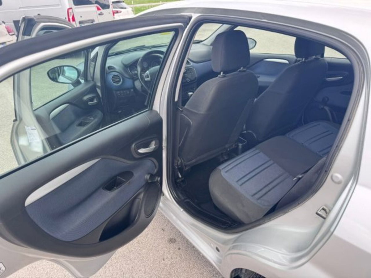 Fiat Punto Evo 1.4 5 porte Active GPL (16)