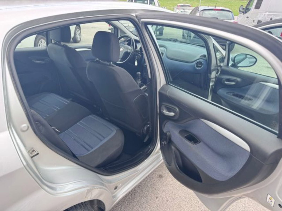 Fiat Punto Evo 1.4 5 porte Active GPL (17)