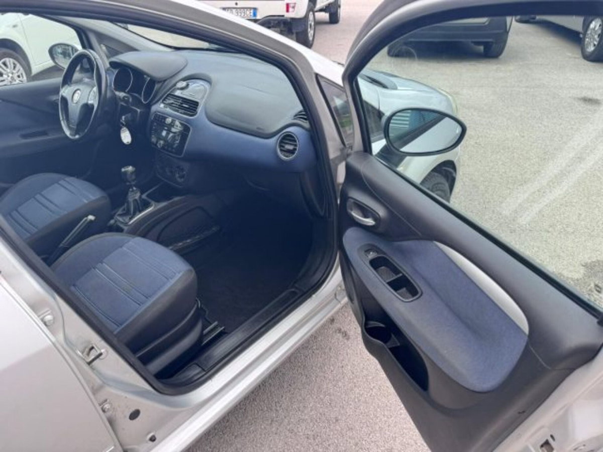 Fiat Punto Evo 1.4 5 porte Active GPL (19)