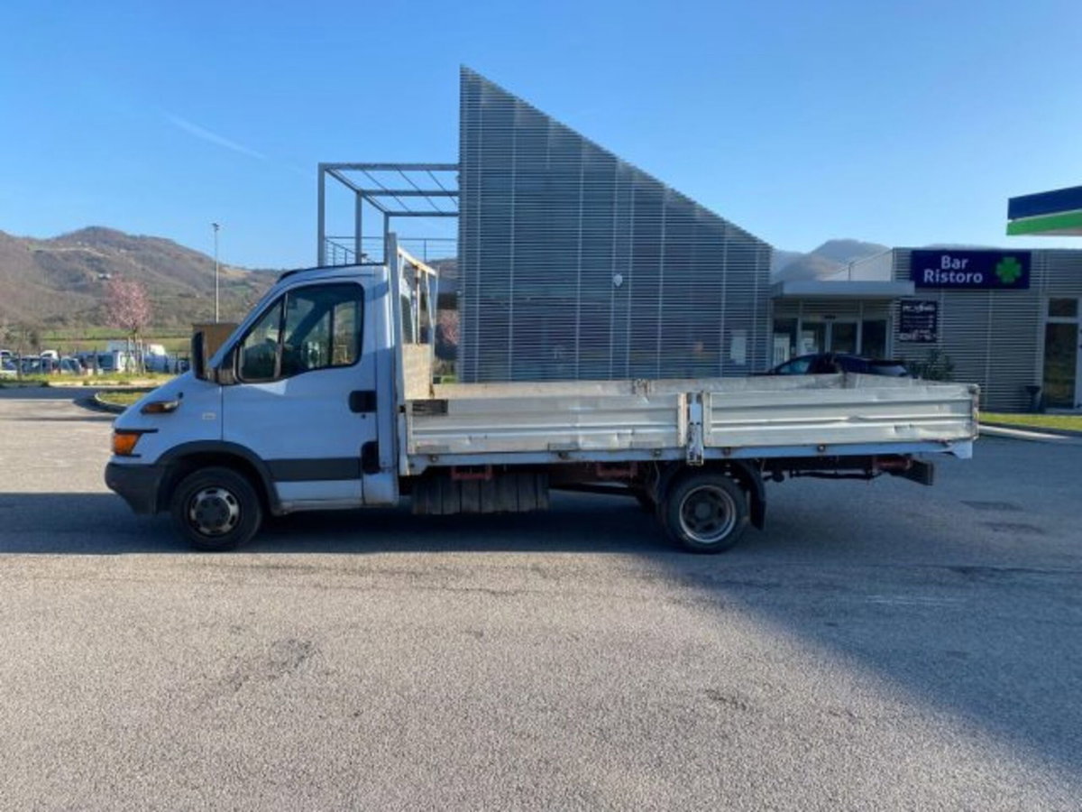 Iveco Daily Telaio 35.10 2.8 TD PL Cabinato Classic (3)