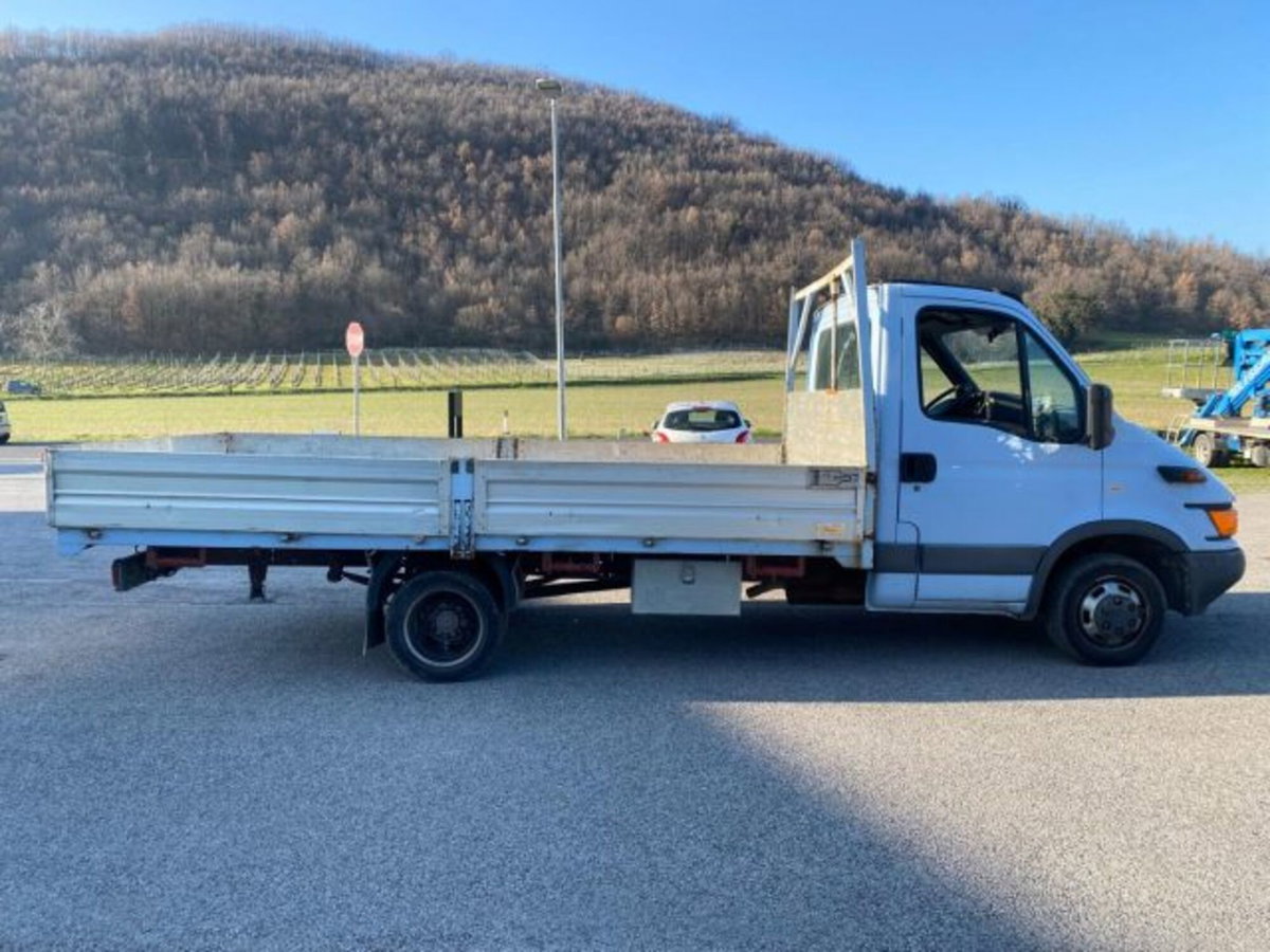 Iveco Daily Telaio 35.10 2.8 TD PL Cabinato Classic (4)