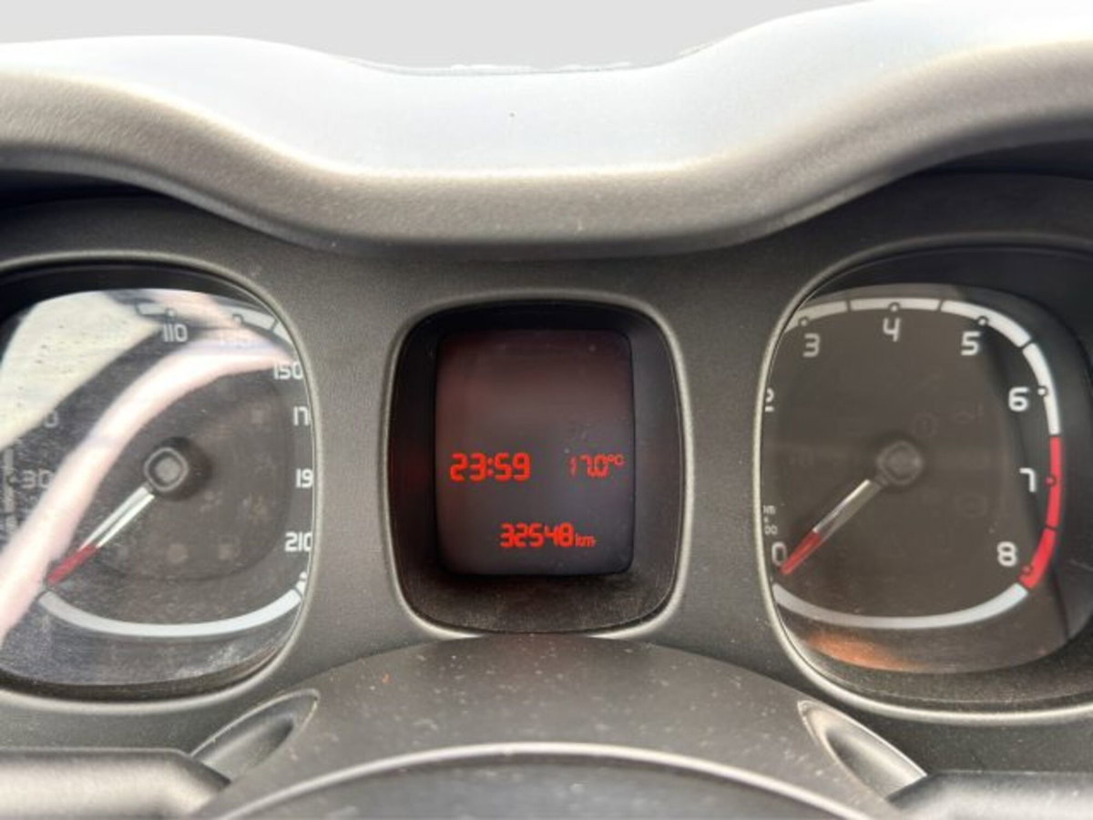 Fiat Panda 1.0 FireFly S&S Hybrid City Cross (14)
