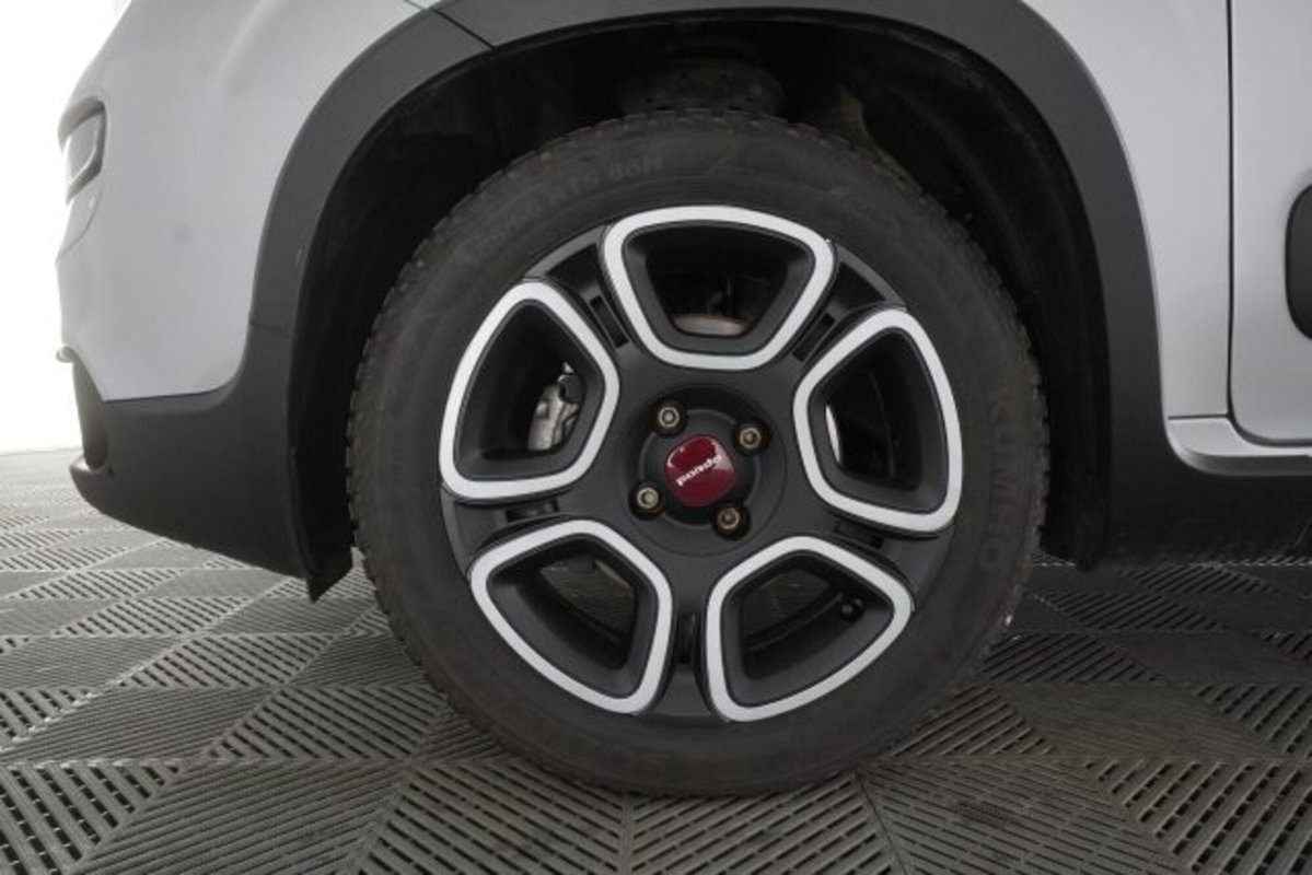 Fiat Panda 1.0 FireFly S&S Hybrid City Cross (16)