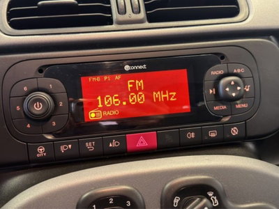 Fiat Panda 1.0 FireFly S&S Hybrid City Cross (16)