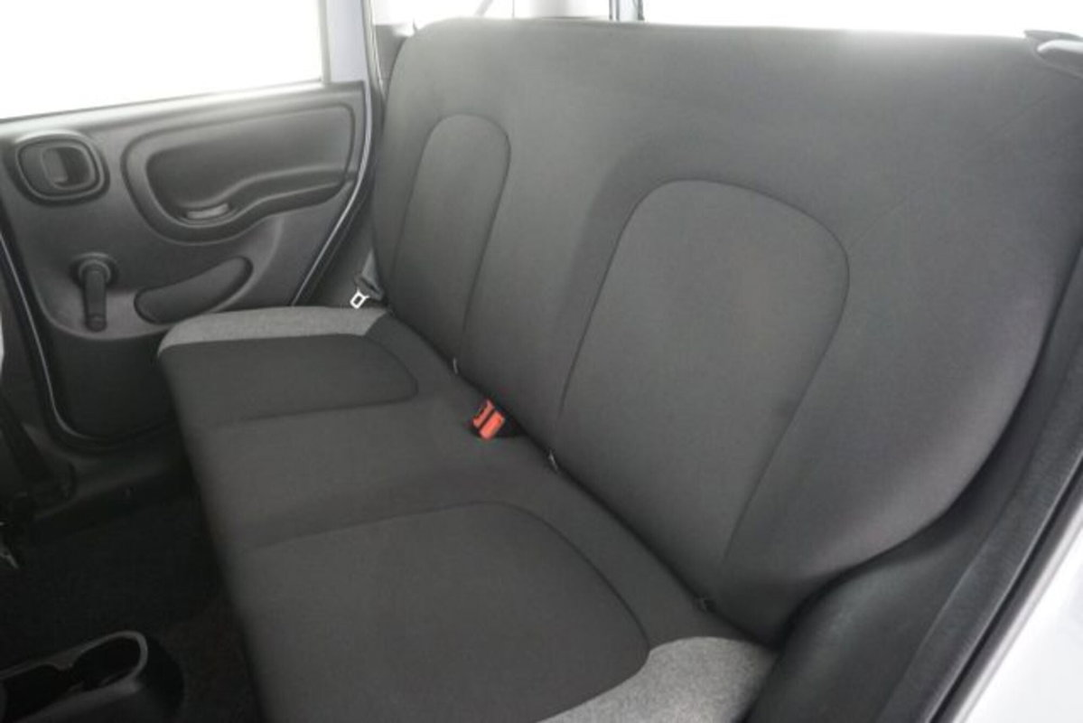 Fiat Panda 1.0 FireFly S&S Hybrid City Cross (11)
