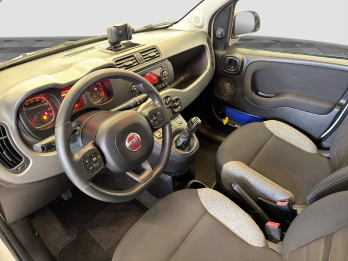 Fiat Panda 1.0 FireFly S&S Hybrid City Cross (9)