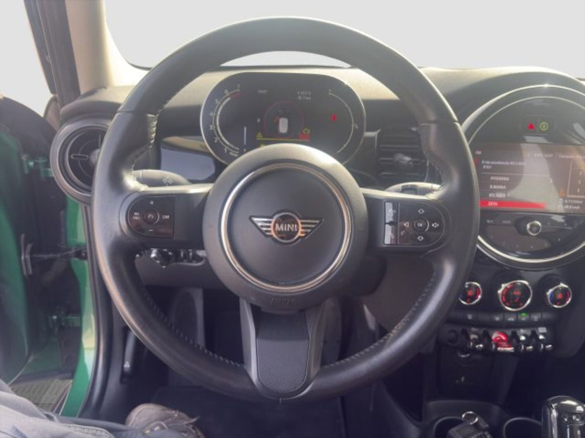 MINI Mini 1.5 Cooper Classic 5 porte (11)