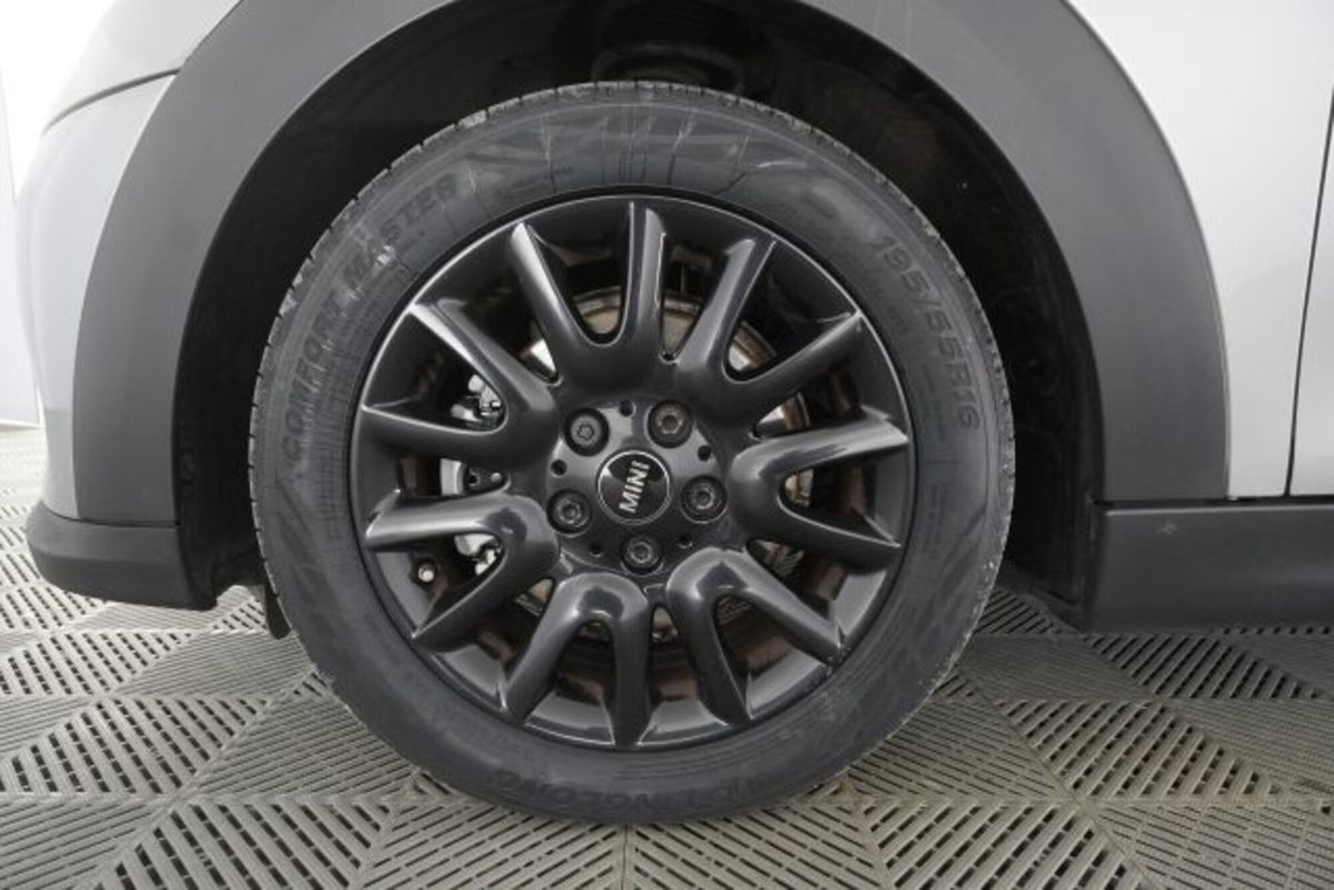 MINI Mini 1.5 Cooper Classic 5 porte (16)