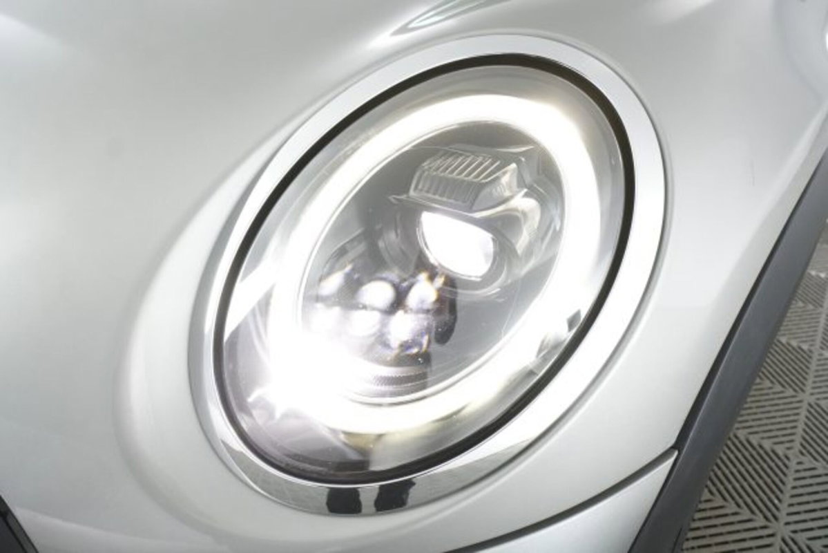MINI Mini 1.5 Cooper Classic 5 porte (17)