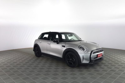 MINI Mini 1.5 Cooper Classic 5 porte (2)