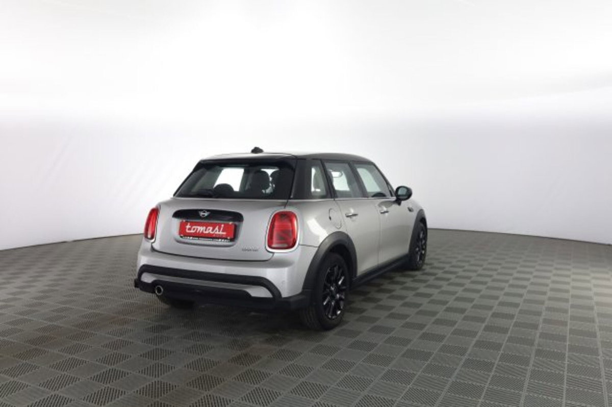 MINI Mini 1.5 Cooper Classic 5 porte (4)