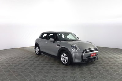 MINI Mini 1.5 Cooper Essential 5 porte (2)