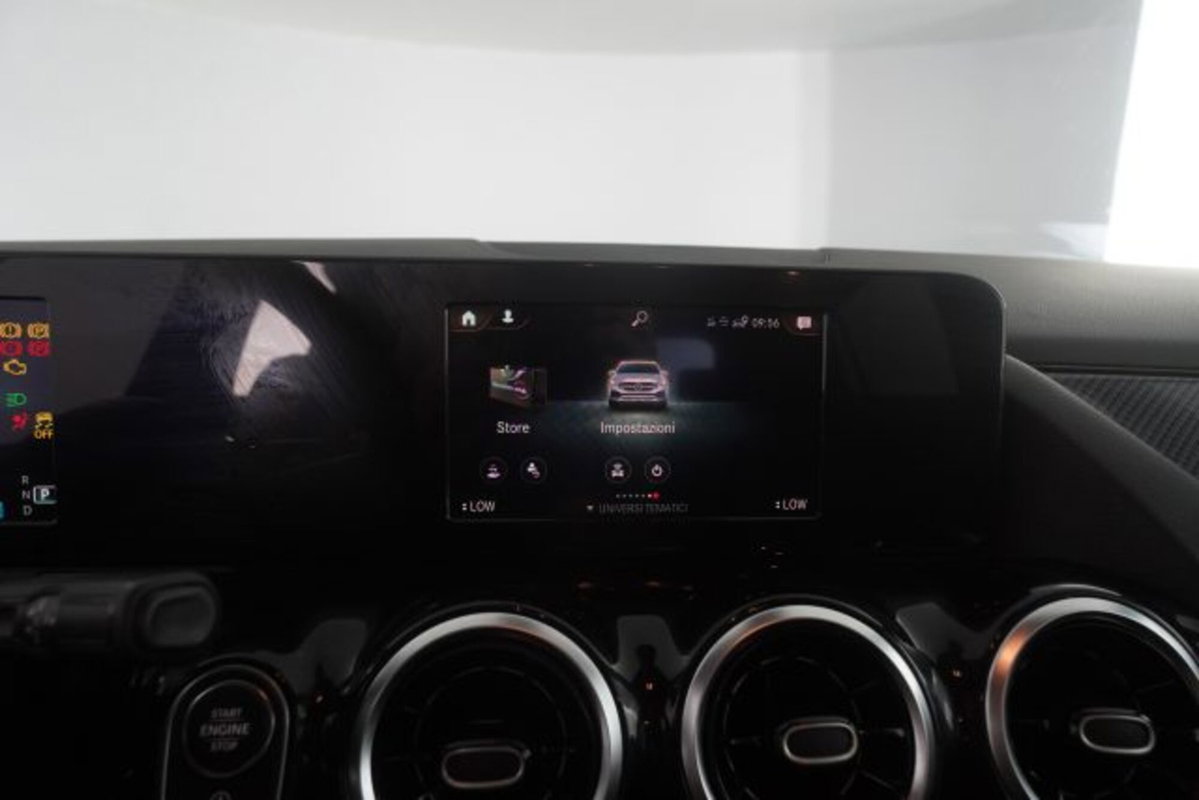 Mercedes-Benz CLA Shooting Brake 180 d Automatic Shooting Brake Premium (18)