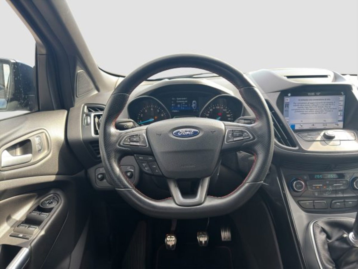 Ford Kuga 1.5 EcoBoost 120 CV S&S 2WD ST-Line (12)
