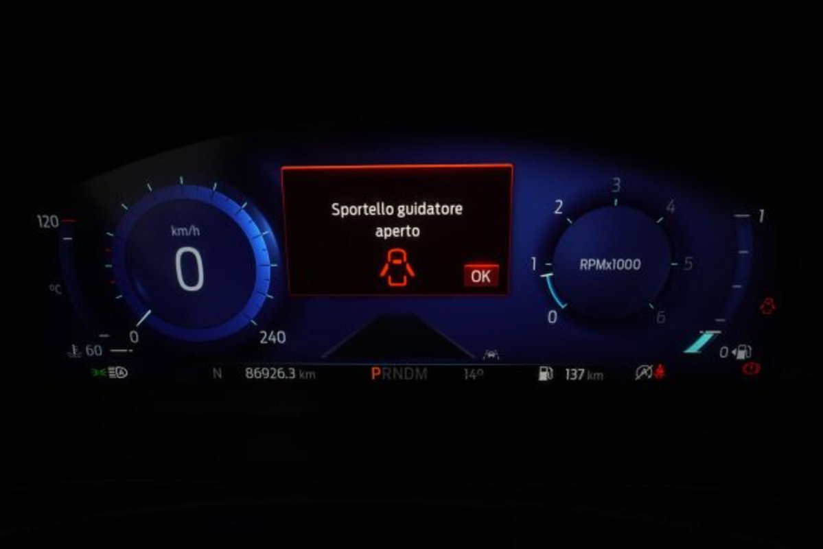 Ford Kuga 1.5 EcoBlue 120 CV 2WD ST-Line (7)