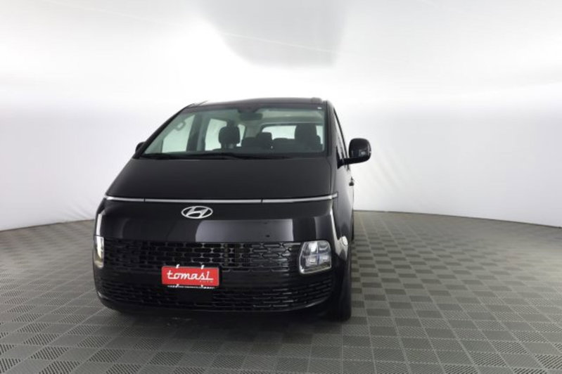 Hyundai Staria 2.2 awd auto