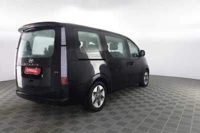 Hyundai Staria 2.2 awd auto (4)
