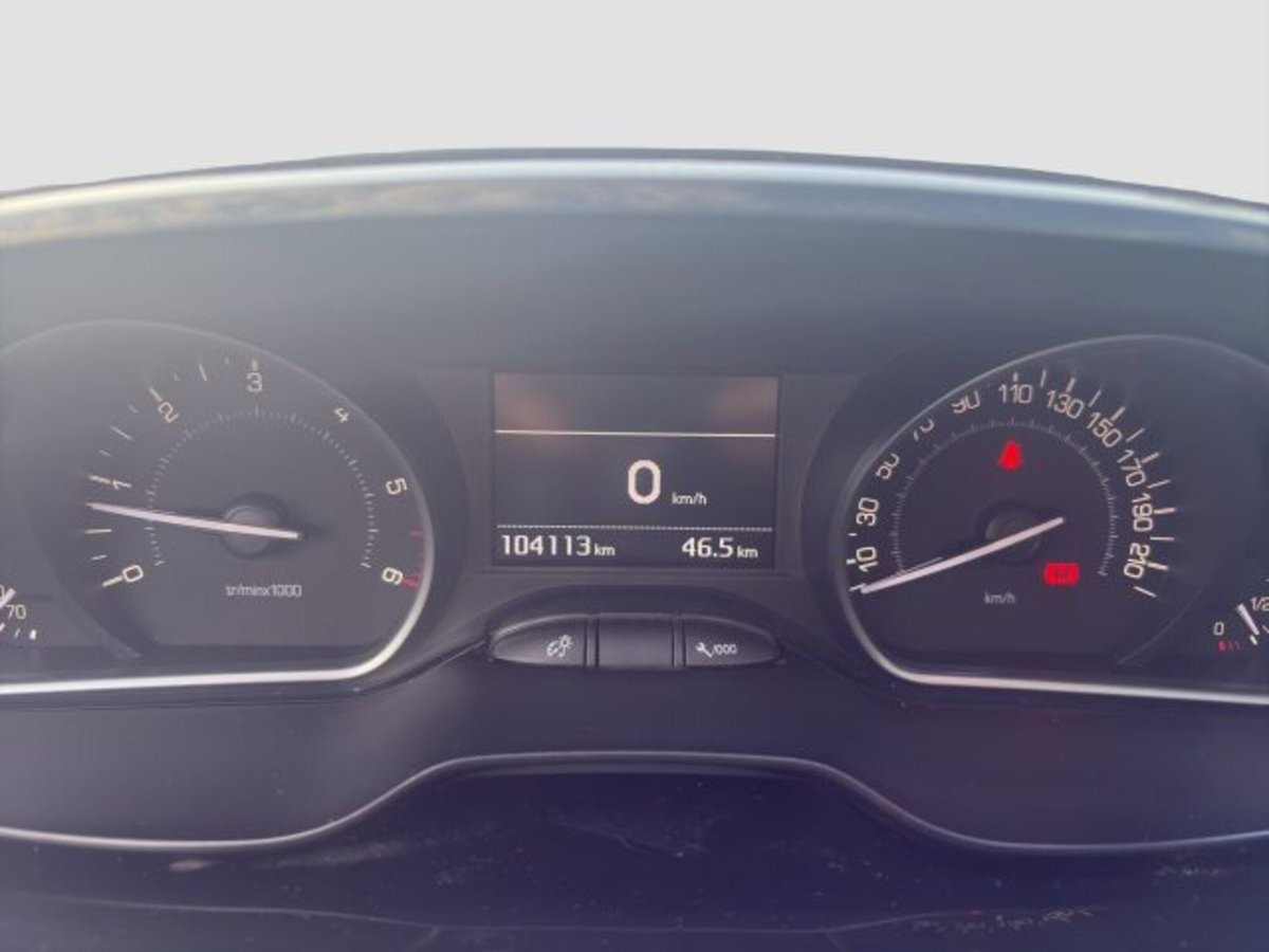 Peugeot 208 100 5 porte Allure (13)