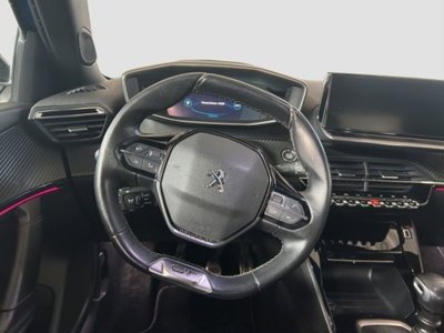 Peugeot 2008 BlueHDi 110 S&S GT (12)